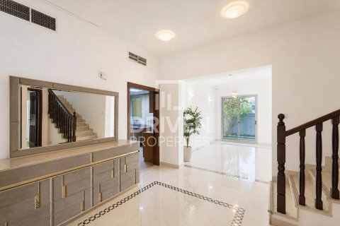 Villa zum Verkauf in Falcon City of Wonders, Dubai, VAE 4 Schlafzimmer, 324.05 m2 Nr. 762086 - Foto 4