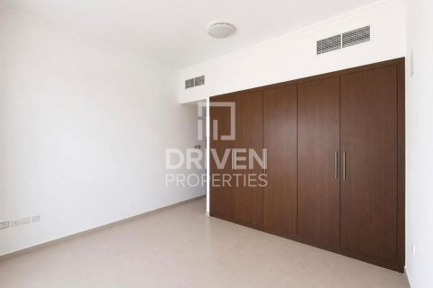 Villa zum Verkauf in Falcon City of Wonders, Dubai, VAE 4 Schlafzimmer, 324.05 m2 Nr. 762086 - Foto 7