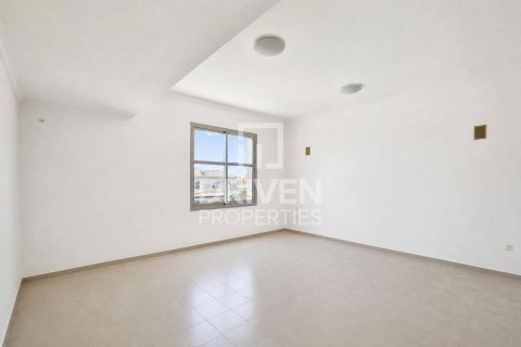 Villa zum Verkauf in Falcon City of Wonders, Dubai, VAE 4 Schlafzimmer, 324.05 m2 Nr. 762086 - Foto 12