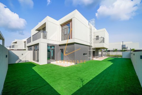 Вилла в Dubai South (Dubai World Central), Дубай, ОАЭ 4 спальни, 295м2 № 698668