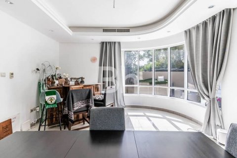 Vila di Living Legends, Dubai, UEA 4 kamar tidur, 449 m2 nomor 643876 - foto 10