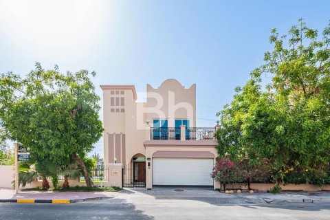 Villa till försäljning i Jumeirah Village Triangle, Dubai, UAE 4 sovrum, 635 kvm Nr. 643875 - fotografi 1