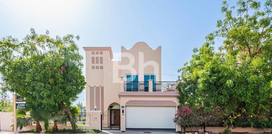 Вілла в Jumeirah Village Triangle, Дубай, ОАЕ 4 спальні, 635м2 № 643875