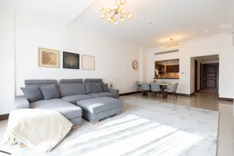 Appartement te huur in Palm Jumeirah, Dubai, VAE 1 slaapkamer, 120 vr.m., nr 661218 - foto 2