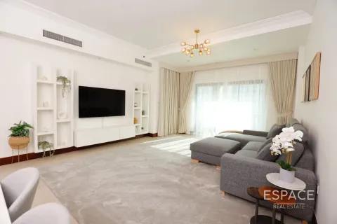 Appartement te huur in Palm Jumeirah, Dubai, VAE 1 slaapkamer, 120 vr.m., nr 661218 - foto 1