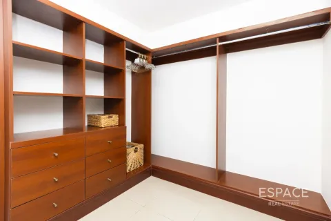 Appartement te huur in Palm Jumeirah, Dubai, VAE 1 slaapkamer, 120 vr.m., nr 661218 - foto 13