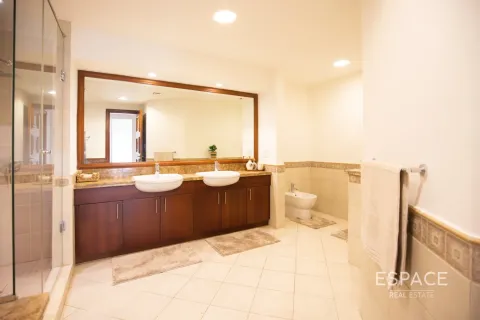 Appartement te huur in Palm Jumeirah, Dubai, VAE 1 slaapkamer, 120 vr.m., nr 661218 - foto 15