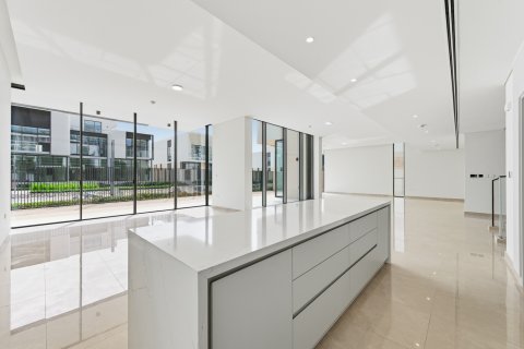 Villa in Dubai Hills Estate, UAE 5 bedrooms, 649 sq.m. № 750726 - photo 2