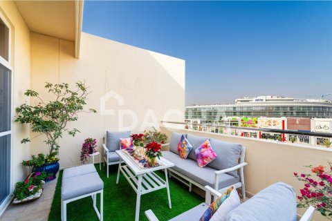 Apartamento en venta en Motor City, Dubai, EAU 3 dormitorios, 231 m2 № 707179 - foto 3