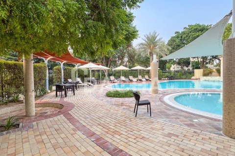 Villa in Motor City, Dubai, UAE 5 bedrooms, 399 sq.m. № 707175 - photo 21