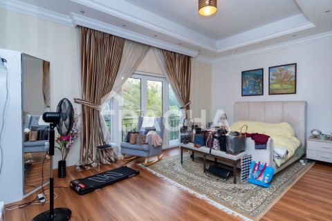 Villa in Motor City, Dubai, UAE 5 bedrooms, 399 sq.m. № 707175 - photo 13