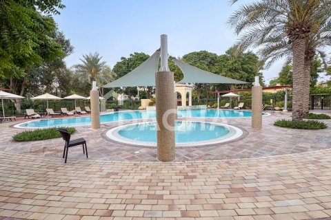 Villa in Motor City, Dubai, UAE 5 bedrooms, 399 sq.m. № 707175 - photo 20