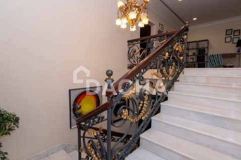 Villa in Motor City, Dubai, UAE 5 bedrooms, 399 sq.m. № 707175 - photo 10