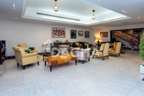 Villa in Motor City, Dubai, UAE 5 bedrooms, 399 sq.m. № 707175 - photo 4