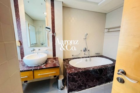 Apartemen di Jumeirah Beach Residence, Dubai, UEA 3 kamar tidur, 198 m2 nomor 735987 - foto 17