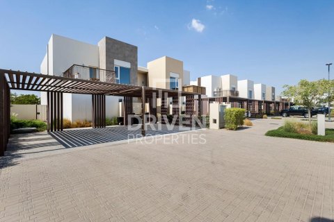 Müüa korter asukohaga Dubai South (Dubai World Central), Dubai, AÜE: 2 magamistoaga, 121 m² Nr 653852 - pilt 3