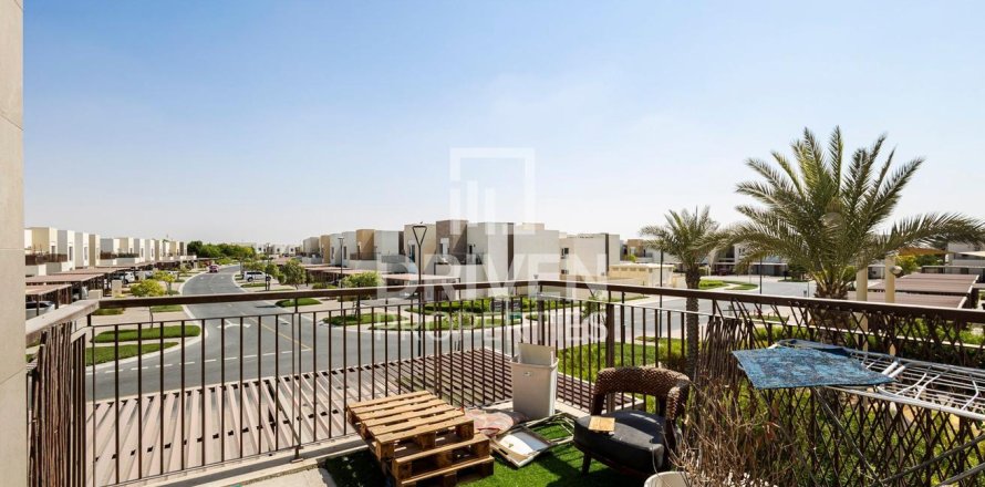 Korter asukohaga Dubai South (Dubai World Central), Dubai, AÜE: 2 magamistoaga, 121 m² Nr 653852