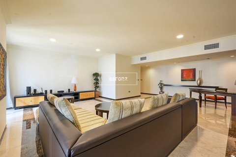 Byt v Jumeirah Beach Residence, Dubai, SAE 4 ložnice, 288.5 m² Č.: 630592 - fotografie 2