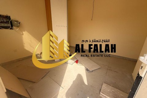 Magazinë në Al Sajaa, Sharjah, Emiratet e Bashkuara Arabe 3291 m2. № 635563 - Foto 5