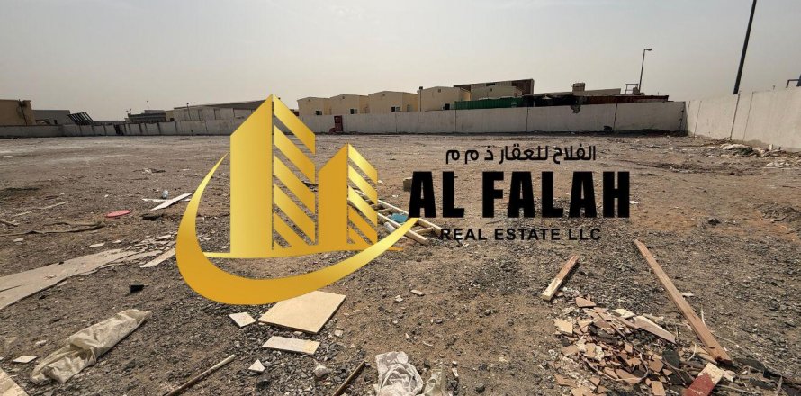 Magazinë në Al Sajaa, Sharjah, Emiratet e Bashkuara Arabe 3291 m2. № 635563