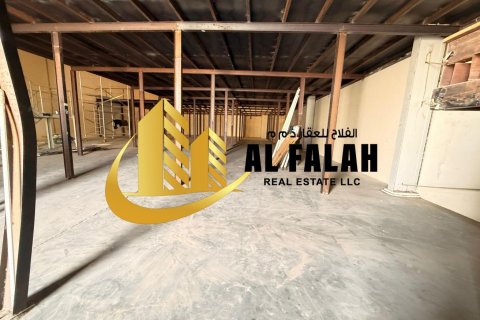 Magazinë në Sharjah Industrial Area, Emiratet e Bashkuara Arabe 557 m2. № 635562 - Foto 10