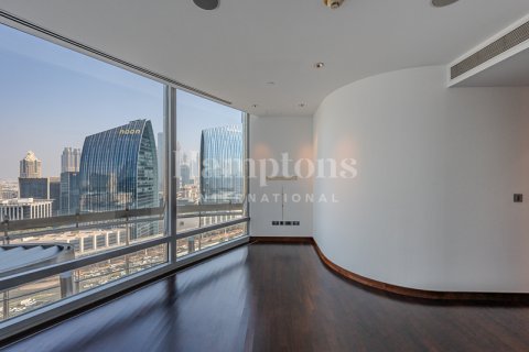 Huoneisto Burj Khalifa, Dubai, Arabiemiraatit 3 makuuhuonetta, 152.26987506 m2 № 651204 - kuva 19