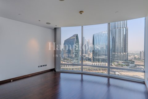 Huoneisto Burj Khalifa, Dubai, Arabiemiraatit 3 makuuhuonetta, 152.26987506 m2 № 651204 - kuva 21