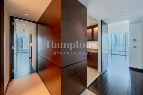 Huoneisto Burj Khalifa, Dubai, Arabiemiraatit 3 makuuhuonetta, 152.26987506 m2 № 651204 - kuva 16