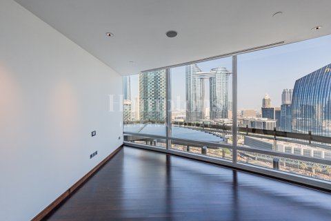 Huoneisto Burj Khalifa, Dubai, Arabiemiraatit 3 makuuhuonetta, 152.26987506 m2 № 651204 - kuva 20