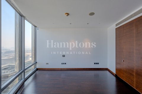Huoneisto Burj Khalifa, Dubai, Arabiemiraatit 3 makuuhuonetta, 152.26987506 m2 № 651204 - kuva 17