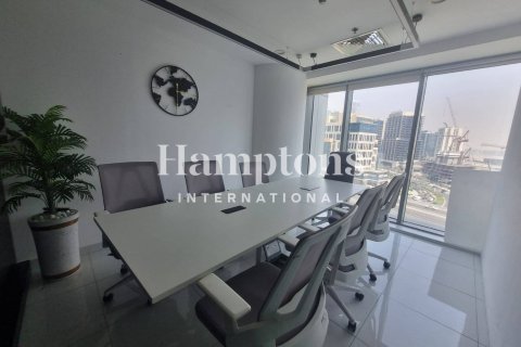Pejabat di Business Bay, Dubai, UAE 77.01658700 meter persegi № 651207 - foto 9