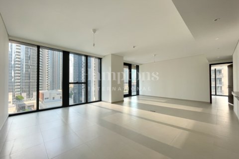 Huoneisto Downtown Dubai (Downtown Burj Dubai), Arabiemiraatit 2 makuuhuonetta, 161.55831700 m2 № 651208 - kuva 2