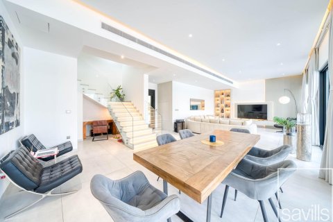 Vila u gradu Palm Jumeirah, Dubai, UAE 4 spavaće sobe, 346.53 m2 Br. 747320 - Slika 4