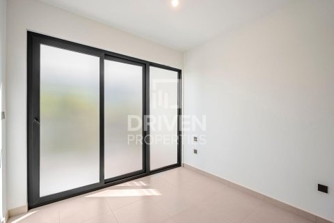 Townhouse til leje i Tilal Al Ghaf, Dubai, UAE 3 soveværelser, 141.12 kvm № 768510 - foto 8