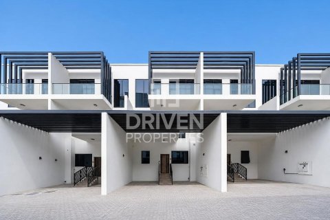 Jumeirah Village Circle, Dubai, UAE의 타운하우스 침실 4개, 197.6제곱미터 번호 768509