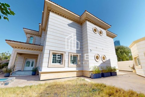 Villa in vendita a Al Jafiliya, Dubai, EAU 6 camere da letto, 741 mq. № 736242 - foto 1