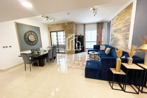 Apartemen di Jumeirah Beach Residence, Dubai, UEA 3 kamar tidur, 185 m2 nomor 736243 - foto 1