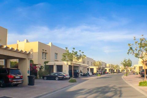 Üürile anda ridamaja asukohaga The Lakes, Dubai, AÜE: 3 magamistoaga, 238.11 m² Nr 750088 - pilt 6