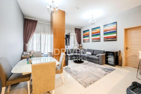 Appartement te koop in Jumeirah Village Circle, Dubai, VAE 2 slaapkamers, 107.58 vr.m., nr 741778 - foto 2