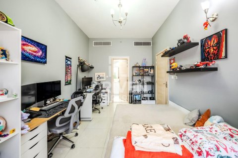 Appartement te koop in Jumeirah Village Circle, Dubai, VAE 2 slaapkamers, 107.58 vr.m., nr 741778 - foto 7