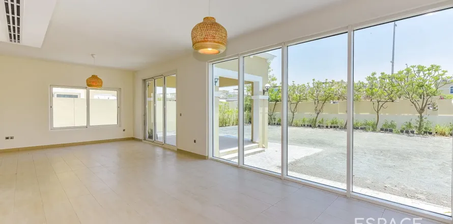 فيلا في Jumeirah Park، دبي 4 غرفة نوم ، 455 متر مربع . ر قم 650114
