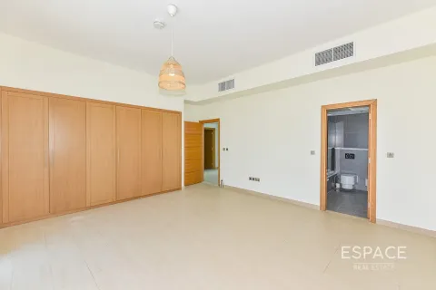 فيلا للإيجار في Jumeirah Park، دبي، الإمارات العربية المتحدة 4 غرفة نوم ، 455 متر مربع ، رقم 650114 - صورة 11