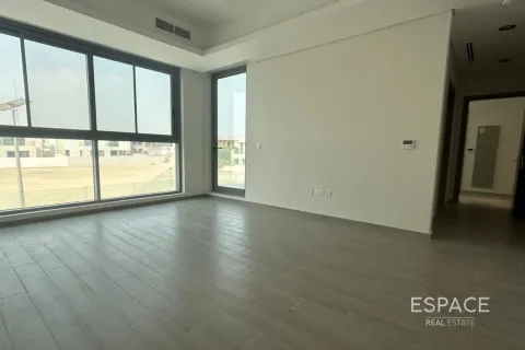 Kaupunkipientalo Al Furjan, Dubai, Arabiemiraatit 6 makuuhuonetta, 601 m2 № 650115 - kuva 5