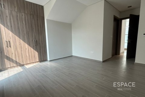 Kaupunkipientalo Al Furjan, Dubai, Arabiemiraatit 6 makuuhuonetta, 601 m2 № 650115 - kuva 6