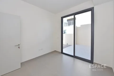 Βίλα σε Dubai Hills Estate, ΗΑΕ 3 υπνοδωμάτια, 211 τ.μ. Αρ. 650112 - φωτογραφία 3