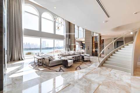 Penthouse in Palm Jumeirah, Dubai, UAE 5 bedrooms, 1219 sq.m. № 653727 - photo 2