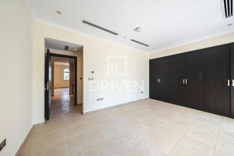 Villa en alquiler en Jumeirah Park, Dubai, EAU 3 dormitorios, 760.97 m2 № 759582 - foto 14