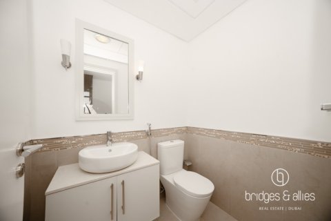 Apartment in DIFC, Dubai, UAE 3 bedrooms, 194 sq.m. № 701962 - photo 20