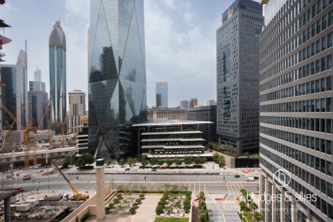 Apartment in DIFC, Dubai, UAE 3 bedrooms, 194 sq.m. № 701962 - photo 8