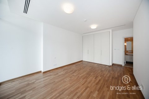 Apartment in DIFC, Dubai, UAE 3 bedrooms, 194 sq.m. № 701962 - photo 14